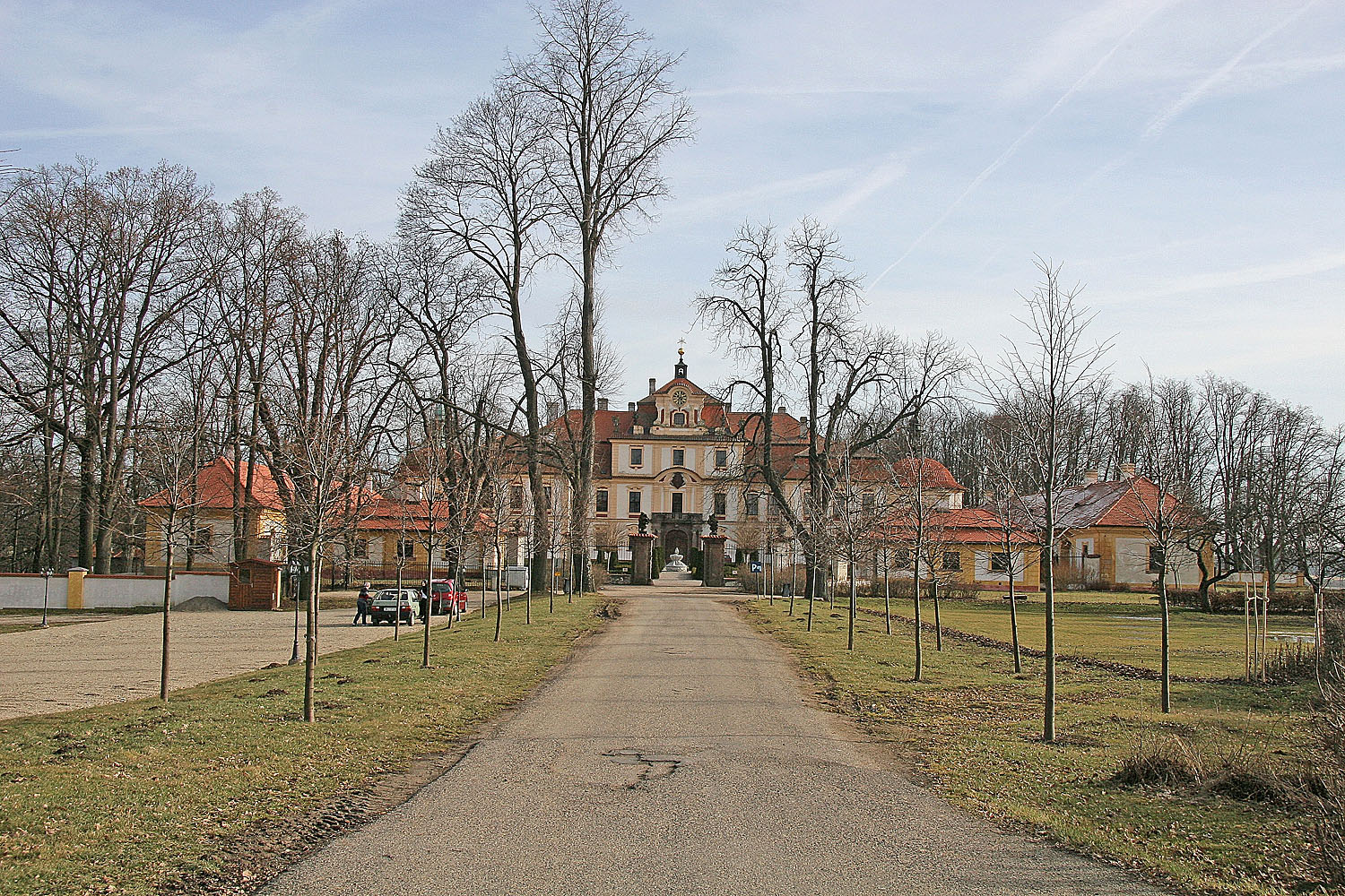 Jemniste Baroque chateau at the end of a tree-lined drive
