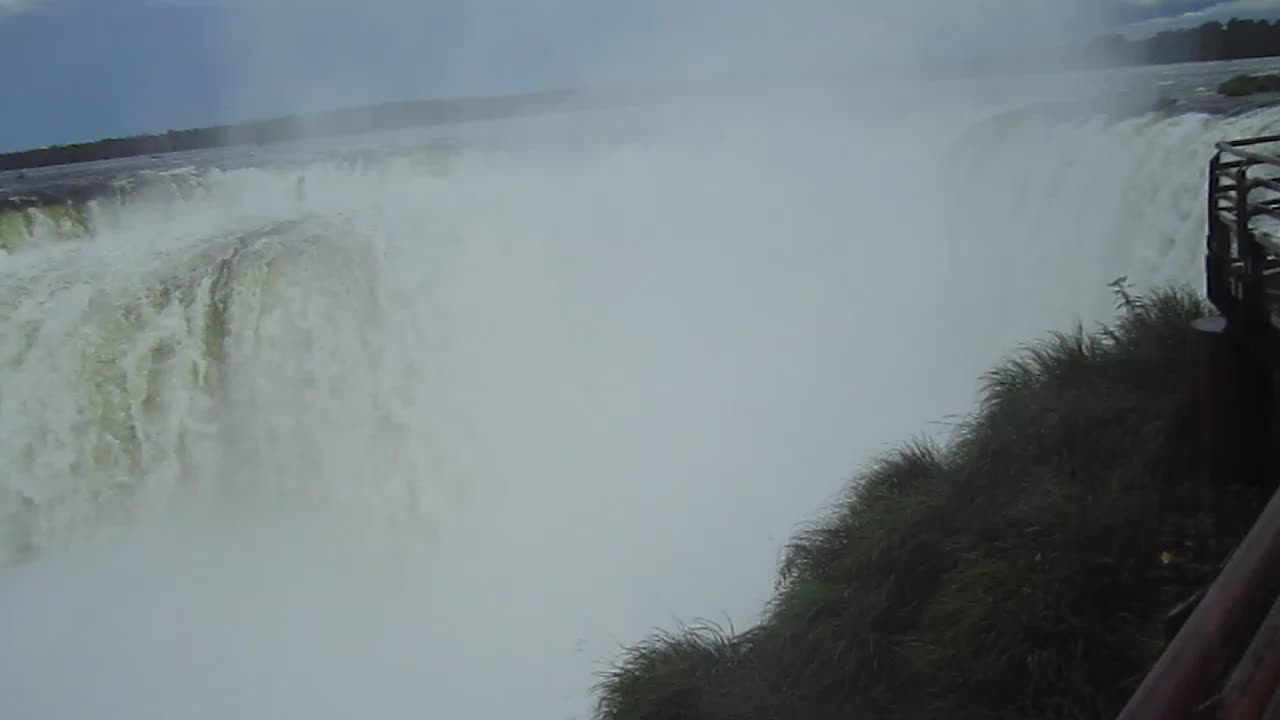 Devil's Throat at Iguazú Falls